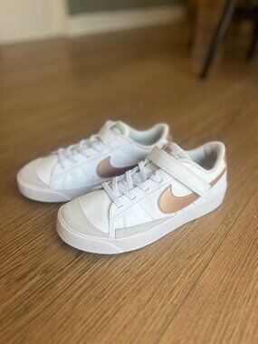 Size 3 Girl's Nike Low '77 white/pink glaze with hook loop closure